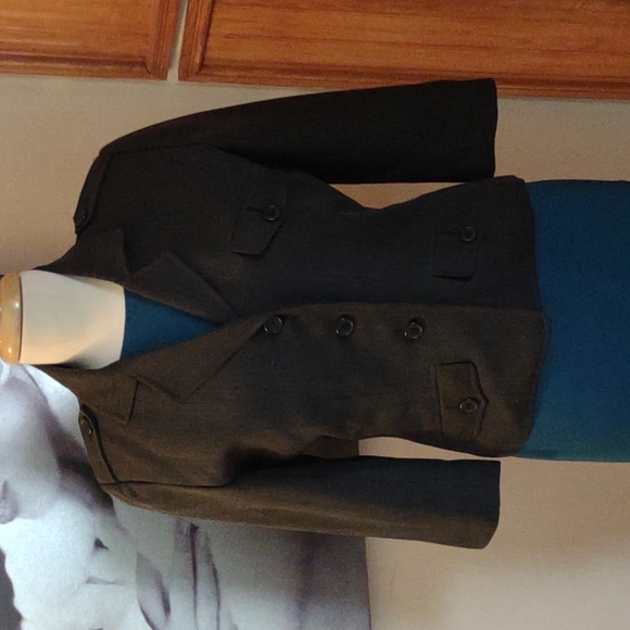 Grey blazer by View sz 8 with a button detail everywhere you could have it - Picture 1 of 9